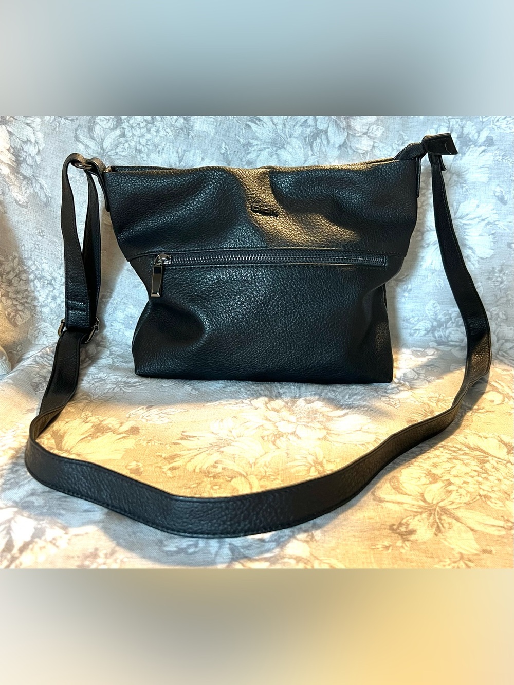 ✨ Brand New Without Tags (NWOT) Dion Black Crossbody Bag ✨